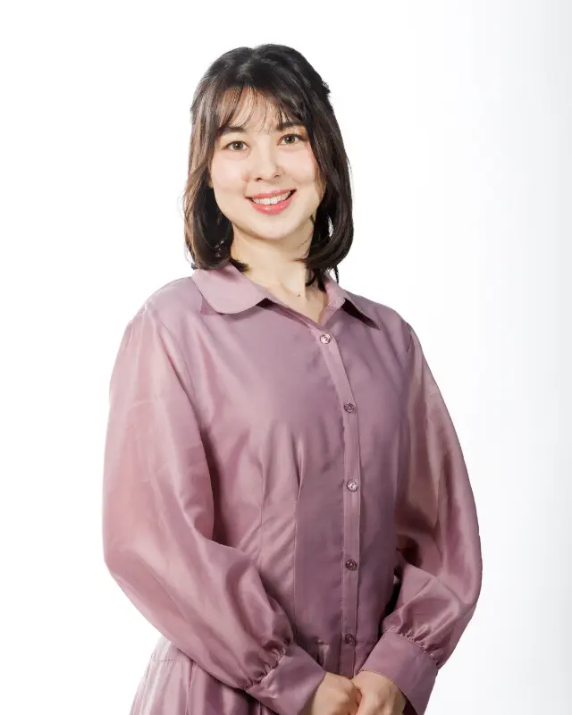 クロル舞 Mai Kroll